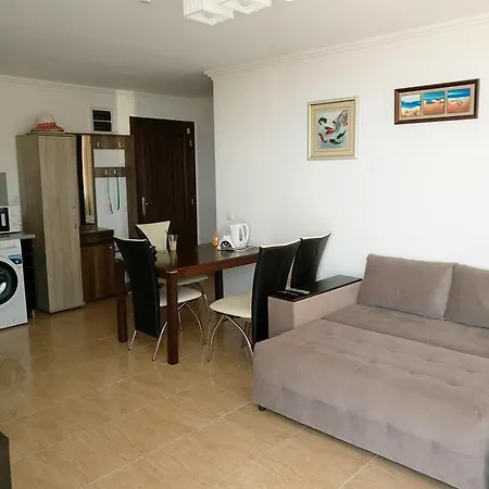 דירה Private Apartament In Bells / частен апартамент в комплекс камбани סבטי ולאס